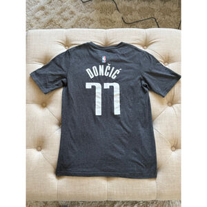 Boys NBA Gray Doncic 77 Mavericks Jersey L